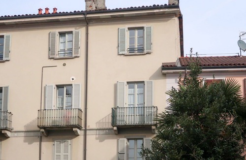 Intra Apartment | Nice apartment for 4 guests with WIFI, TV, pets allowed and parking