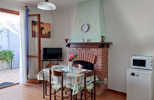 San Lorenzo al Mare Apartment | Nice apartment for 4 guests with TV and terrace