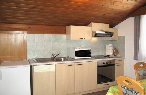 St. Valentin auf der Haide Apartment | Nice apartment for 6 guests with WIFI, TV, balcony, pets allowed and parking