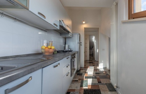 Porto Sant'Elpidio Apartment | Nice apartment for 8 people with A/C, WIFI, hot tub, TV, terrace and panoramic view