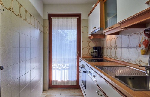 Cavona Apartment | Nice apartment for 4 guests with WIFI, pool, TV, balcony and pets allowed