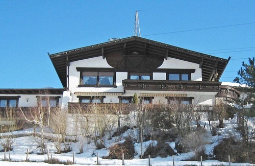 Pfons Apartment | Nice apartment for 5 people with TV, terrace, panoramic view and parking