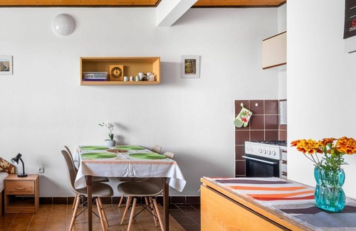 Rabyne Apartment | Nice apartment for 5 guests with WIFI, patio, pets allowed and panoramic view
