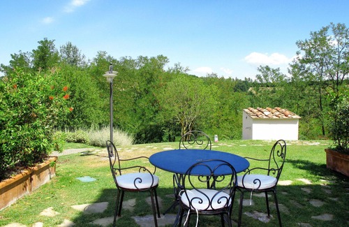Castelfiorentino Villa | Nice apartment in villa for 6 guests with pool, A/C, WIFI, TV, terrace, pets allowed and parking