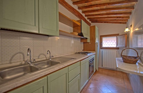 Monteroni d'Arbia Apartment | Nice apartment for 5 guests with WIFI, pool and panoramic view, close to Siena