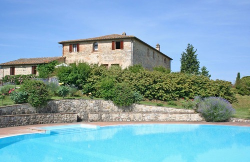 Monteroni d'Arbia Apartment | Nice apartment for 5 guests with WIFI, pool and panoramic view, close to Siena