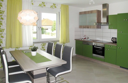 Donnerskirchen Apartment | Nice apartment for 6 people with WIFI, A/C, TV, terrace, pets allowed and parking