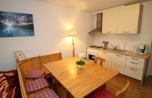 Muhldorf Apartment | Nice apartment for 8 guests with WIFI, TV and balcony