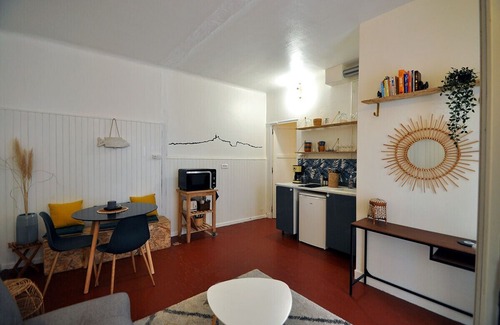 Notre-Dame du Mont Apartment | Nice apartment close to the OLD PORT