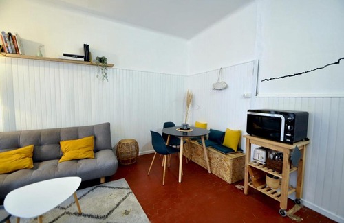 Notre-Dame du Mont Apartment | Nice apartment close to the OLD PORT