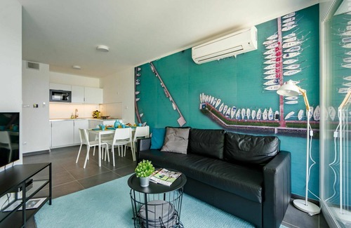 Balatonszemes Apartment | Nice apartment for 6 guests with A/C, pool, WIFI, TV, terrace, pets allowed and parking