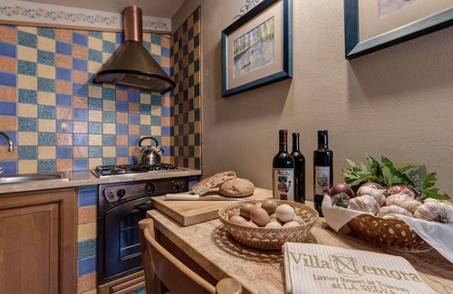 Bucine Apartment | Nice apartment for 2 people with pool, WIFI, A/C, TV, terrace and panoramic view