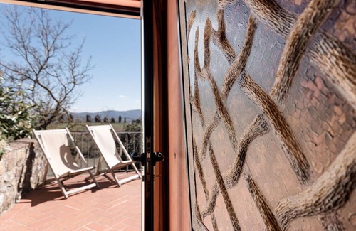 Bucine Apartment | Nice apartment for 2 people with pool, WIFI, A/C, TV, terrace and panoramic view