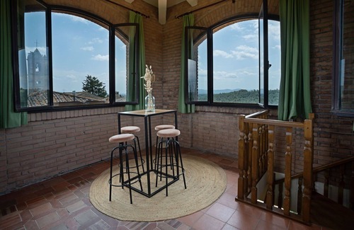 San Gimignano Apartment | Nice apartment for 10 people with A/C, pool, WIFI and panoramic view, close to San Gimignano