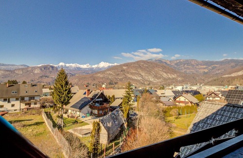 Bohinjska Bistrica Apartment | Nice apartment for 10 people with WIFI, TV, balcony, pets allowed and panoramic view