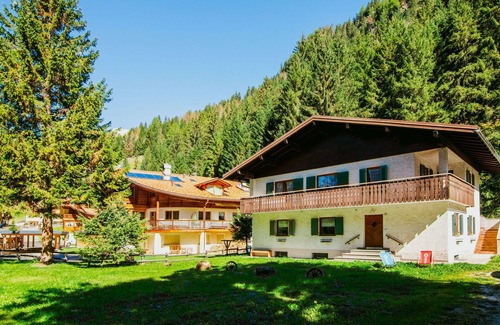 Canazei Apartment | Nice apartment for 2 people with TV and pets allowed