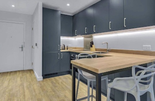 Preston Apartment | Nice apartment for 2 people with WIFI, TV and terrace
