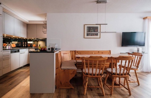 Parpan Apartment | Nice apartment for 4 guests with WIFI, TV and balcony