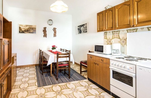 Donji Kraj Apartment | Nice apartment for 4 guests with WIFI, A/C, TV, terrace and pets allowed