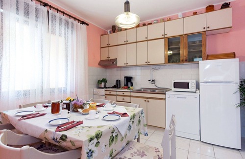 Donji Kraj Apartment | Nice apartment for 4 guests with WIFI, A/C, TV and terrace