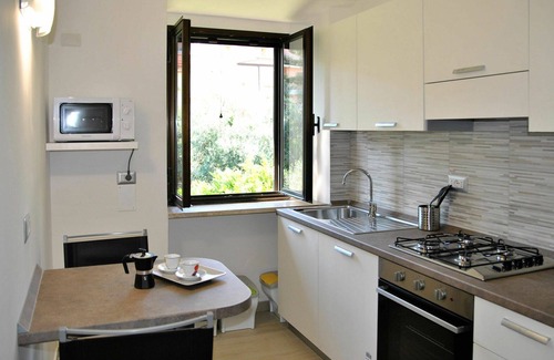 Formia Apartment | Nice apartment for 4 guests with WIFI, A/C, TV, terrace and pets allowed