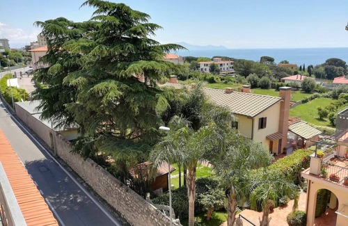 Formia Apartment | Nice apartment for 4 guests with WIFI, A/C, TV, terrace and pets allowed
