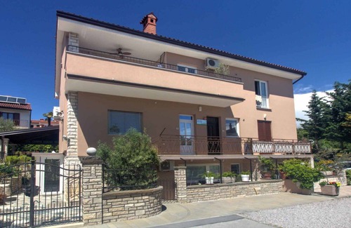 Piran Apartment | Nice apartment for 4 guests with WIFI, TV, terrace and pets allowed