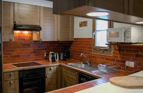 Surlej Apartment | Nice apartment for 4 guests with WIFI, TV, balcony, pets allowed, panoramic view and parking