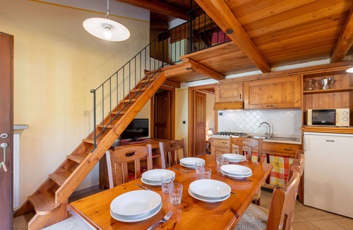 Sampeyre Apartment | Nice apartment for 4 guests with WIFI, pool, TV, terrace and parking