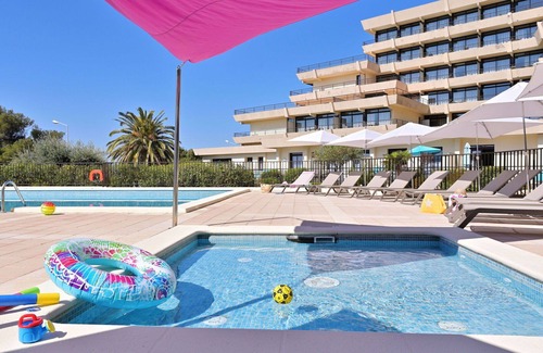 Ajaccio Apartment | Nice apartment for 4 people with WIFI, A/C, pool, TV, terrace and pets allowed