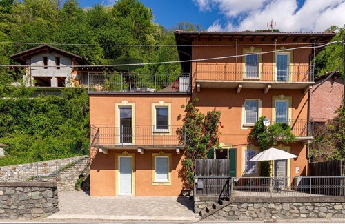 Trezzone Apartment | Nice apartment for 4 people with WIFI, A/C, TV and patio