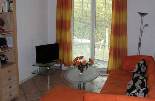 Gollwitz Apartment | Nice apartment for 4 people with WIFI, TV, terrace, pets allowed and parking