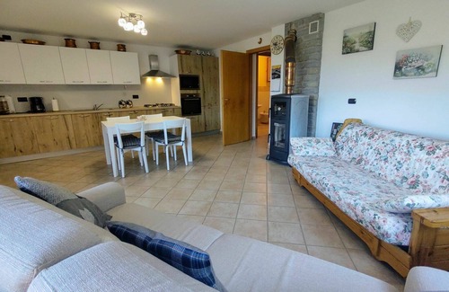 Colico Apartment | Nice apartment for 4 people with WIFI, TV and patio