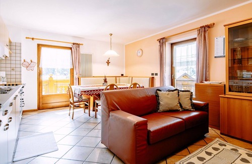 Soraga Apartment | Nice apartment for 4 people with WIFI, TV and balcony