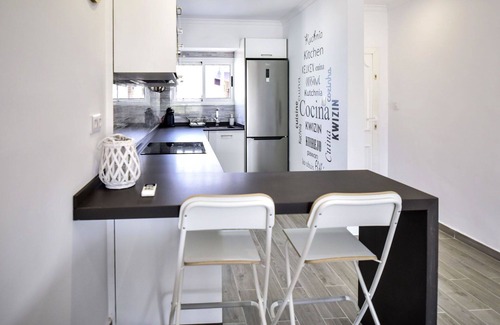 Les Deveses Apartment | Nice apartment for 4 people with WIFI, A/C, TV and parking