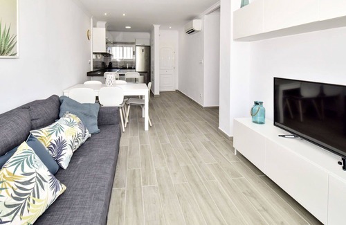 Les Deveses Apartment | Nice apartment for 4 people with WIFI, A/C, TV and parking