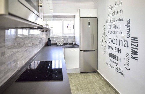 Les Deveses Apartment | Nice apartment for 4 people with WIFI, A/C, TV and parking