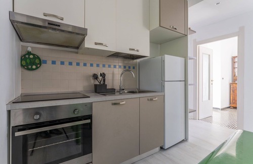 Pontedecimo Apartment | Nice apartment for 4 people with A/C, WIFI, TV, balcony and panoramic view, close to Portofino