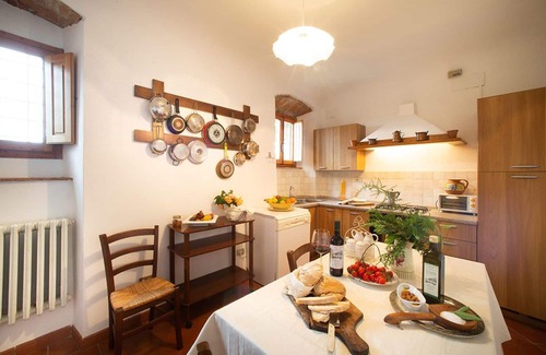 San Casciano in Val di Pesa Apartment | Nice apartment for 4 people with WIFI, pool and TV, close to Florence