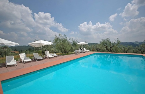 San Casciano in Val di Pesa Apartment | Nice apartment for 4 people with WIFI, pool and TV, close to Florence