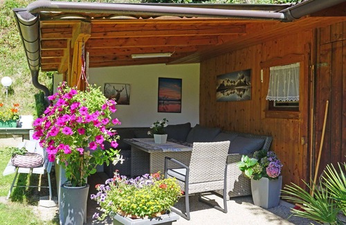 Wenns Apartment | Nice apartment for 4 people with WIFI, TV, patio, pets allowed and parking