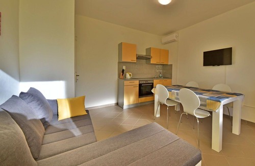 Sibinj Krmpotski Apartment | Nice apartment for 4 people with WIFI, A/C, TV and terrace