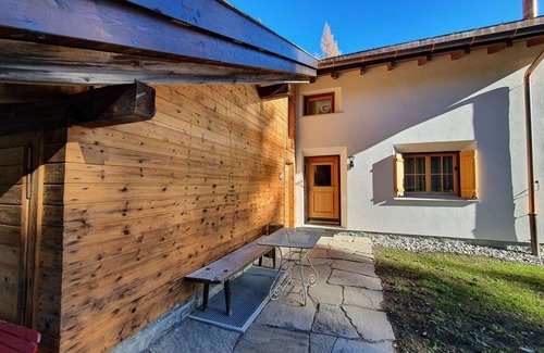 Valbella Apartment | Nice apartment for 5 people with WIFI, TV, balcony and pets allowed