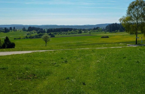 Loffingen Apartment | Nice apartment for 5 guests with pool, WIFI, TV, balcony and parking