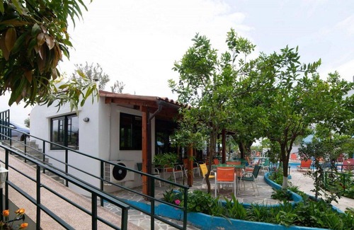 Mirtos Apartment | Nice apartment for 5 people with pool, WIFI, A/C, hot tub, TV, terrace and parking