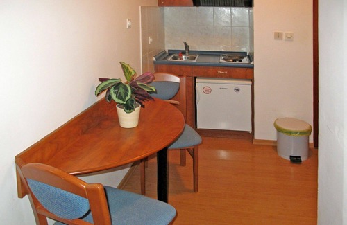 Mali Ston Apartment | Nice apartment for 5 people with pool, A/C, WIFI, TV, terrace, pets allowed and parking