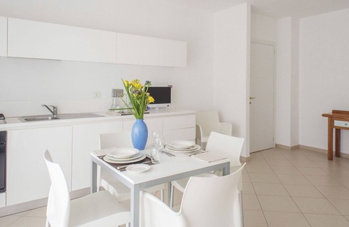 Marina di Vasto Apartment | Nice apartment for 5 guests with WIFI, pool, A/C, TV, patio and pets allowed