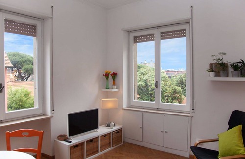 Monte Sacro Apartment | Nice apartment for 5 people with WIFI, TV, balcony and pets allowed