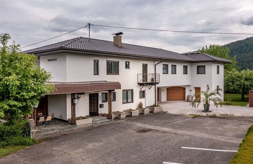 Feldkirchen in Kaernten Apartment | Nice apartment for 6 people with WIFI, TV and balcony