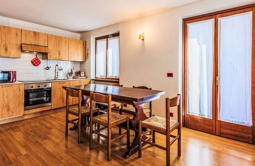 Sant'Antonio di Mavignola Apartment | Nice apartment for 6 guests with TV and balcony